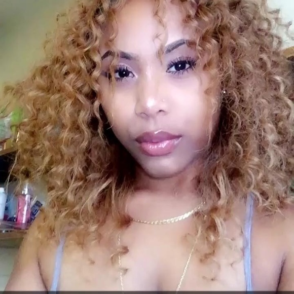 Meet your Posher, Arryana - Picture 1 of 1